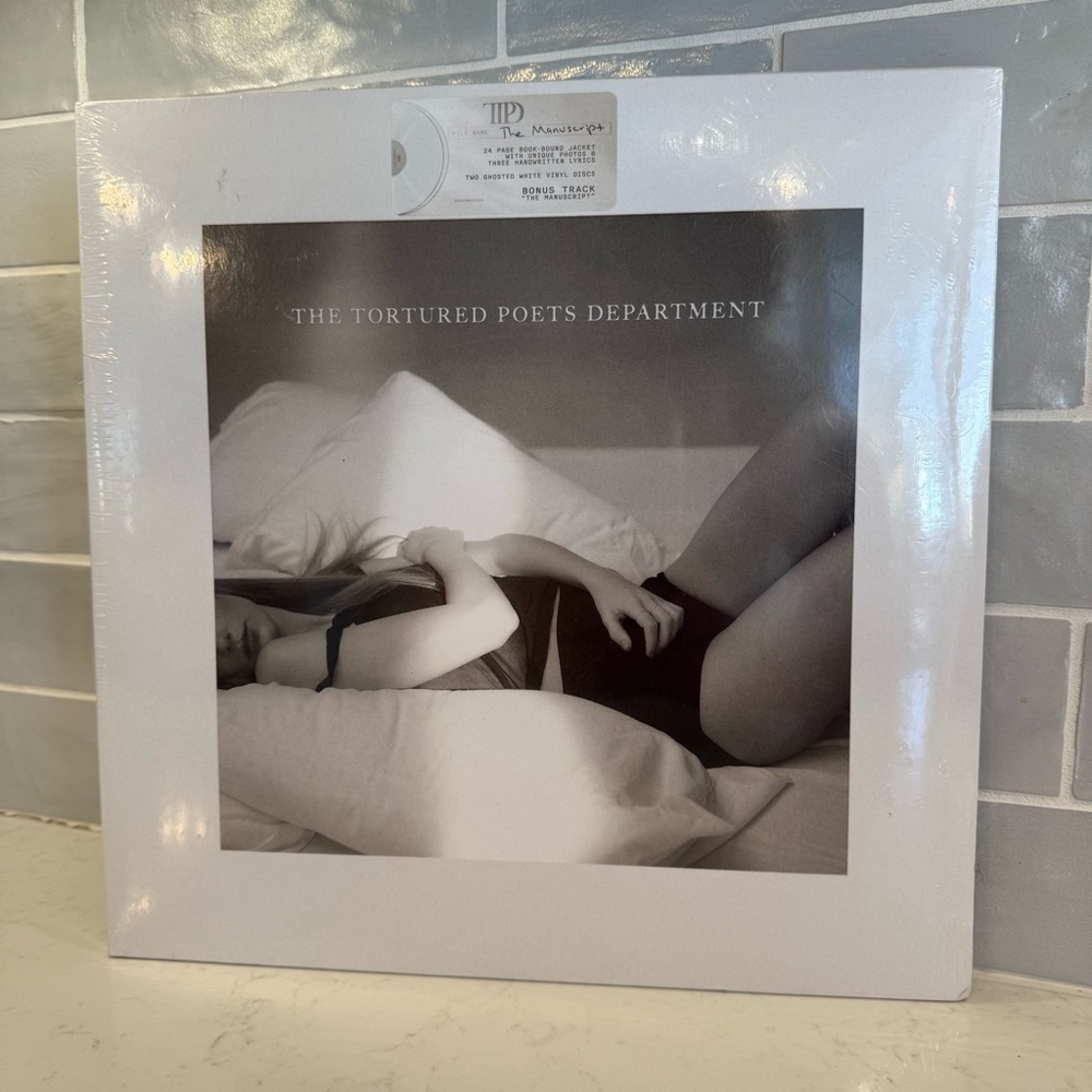TAYLOR SWIFT The Tortured Poet’s Department Vinyl Record The Manuscript Track